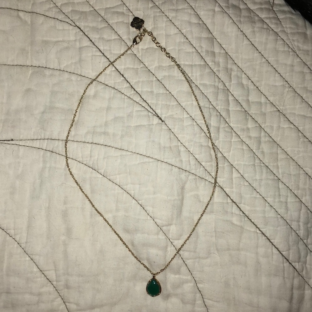Kendra Scott green pendant necklace